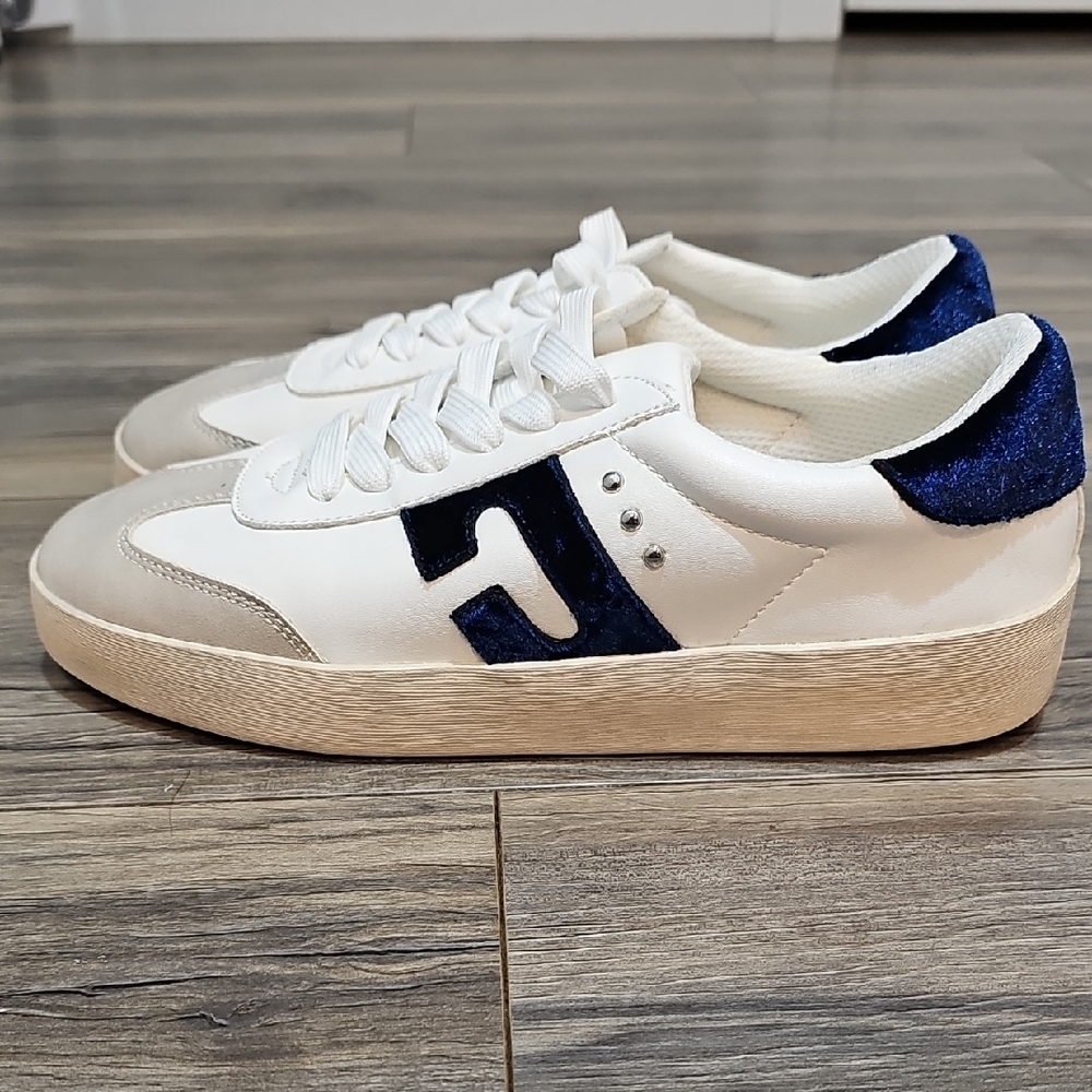 Hey Girl By Corkys Blue Water limited edition. Brand New No Box Size 8 Womens.